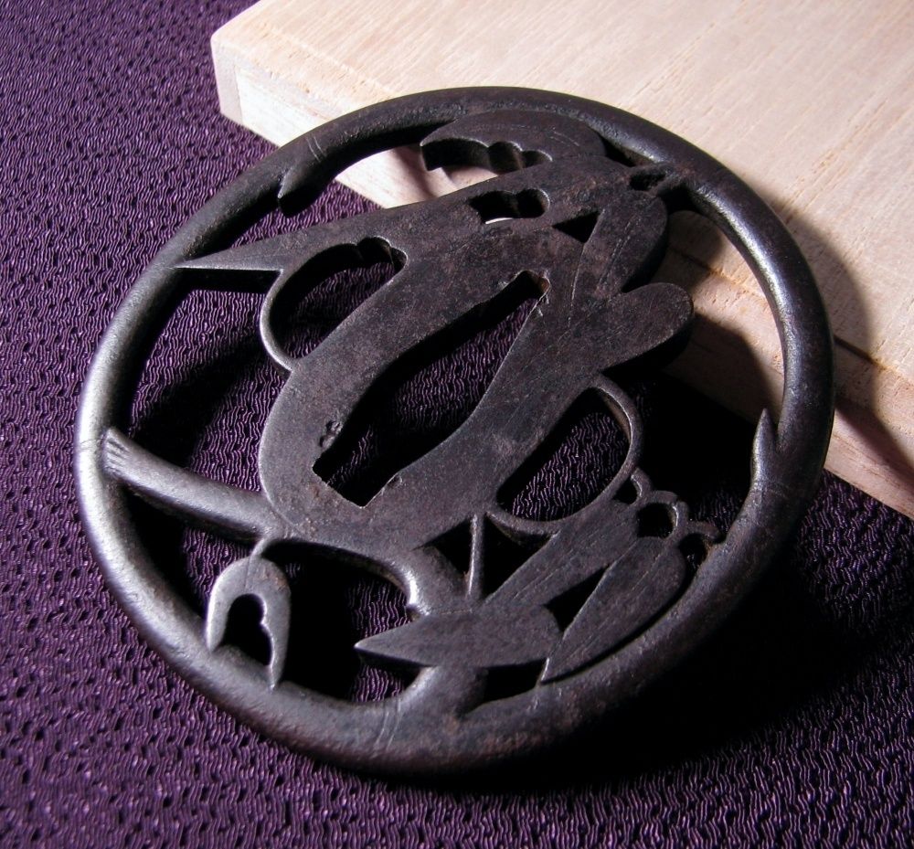 時代武具 鉄地笹透かし大鍔 赤坂系統 桐 江戸時代 25 L 005