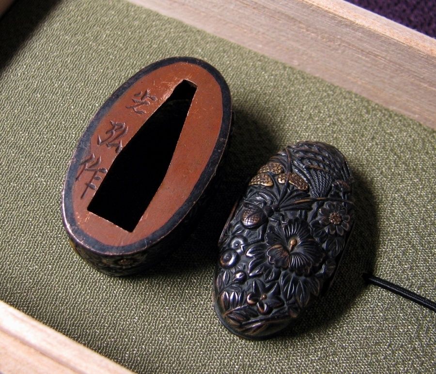 時代武具 赤銅縁頭 植物 昆虫の図 銘 光弘作 桐 25 l 010