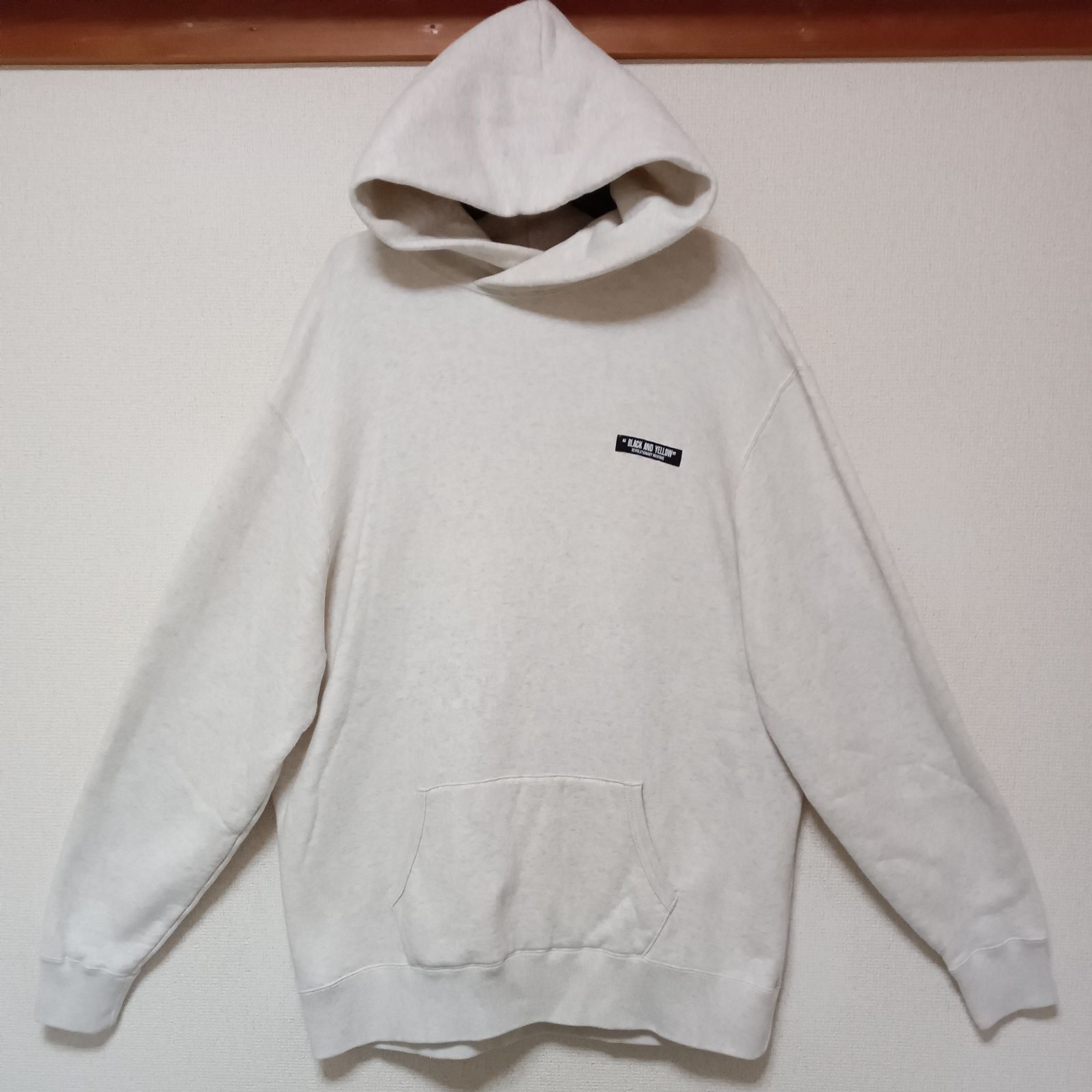 ショップ 美品RATSラッツプルオーバーパーカーオフホワイトサイズX