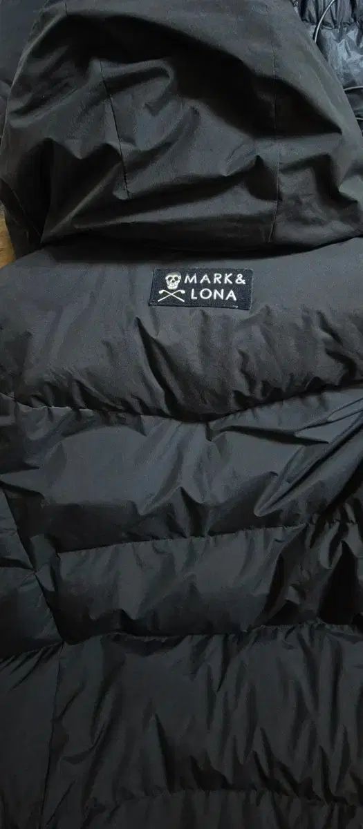 MARK＆ LONA ダウンジャケット MARK & LONA マークアンドロナ ダウンジャケット ロング丈 (ユニ