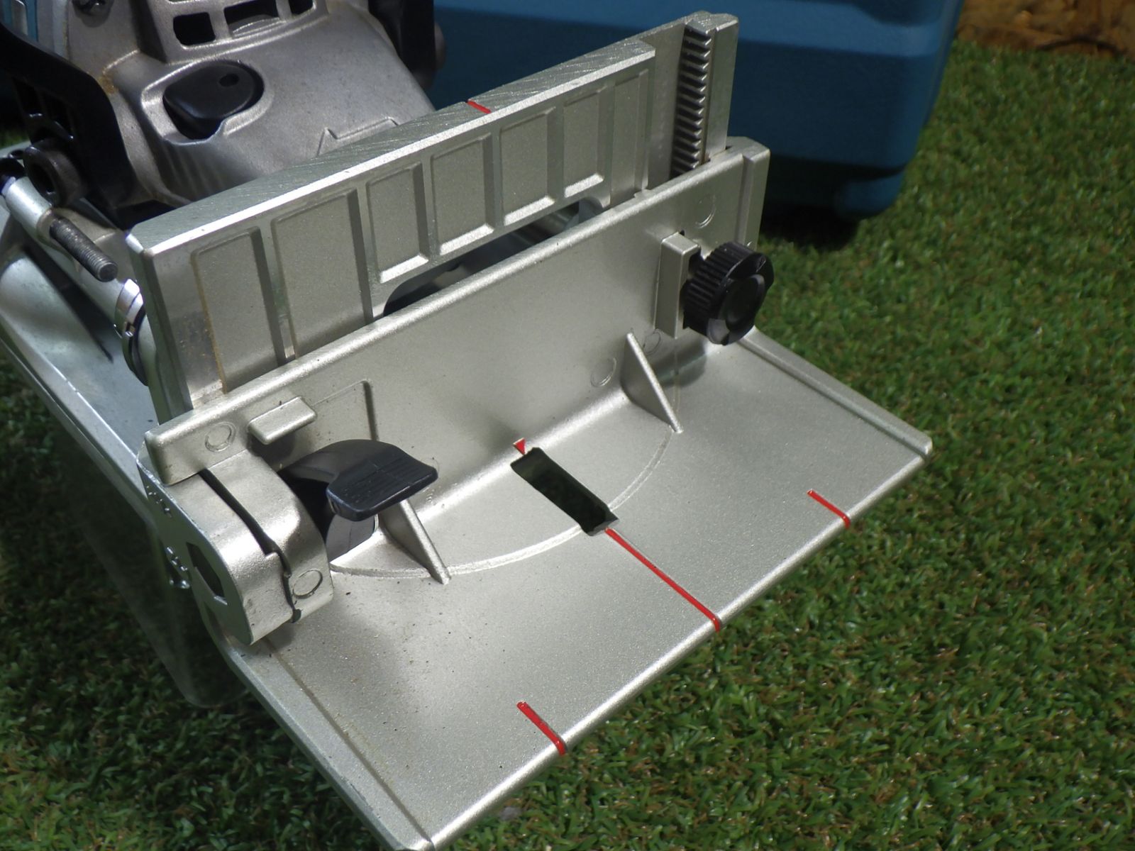 makita マキタ PJ 140 D 充電式ジョイントカッタ 額縁や家具などの木材の継ぎ加工に 品