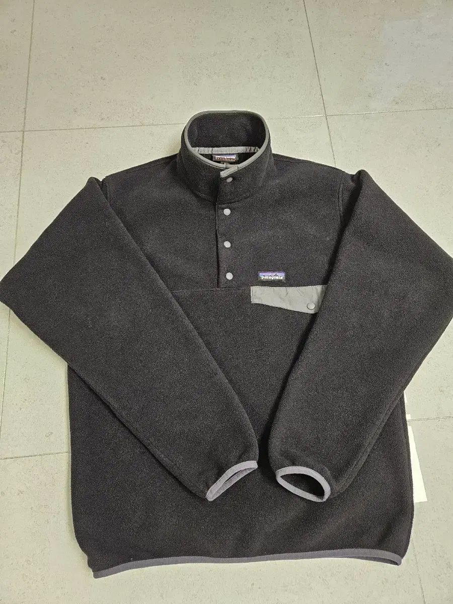 パタゴニア Synchilla シンチラ s ブラック フォジグレー