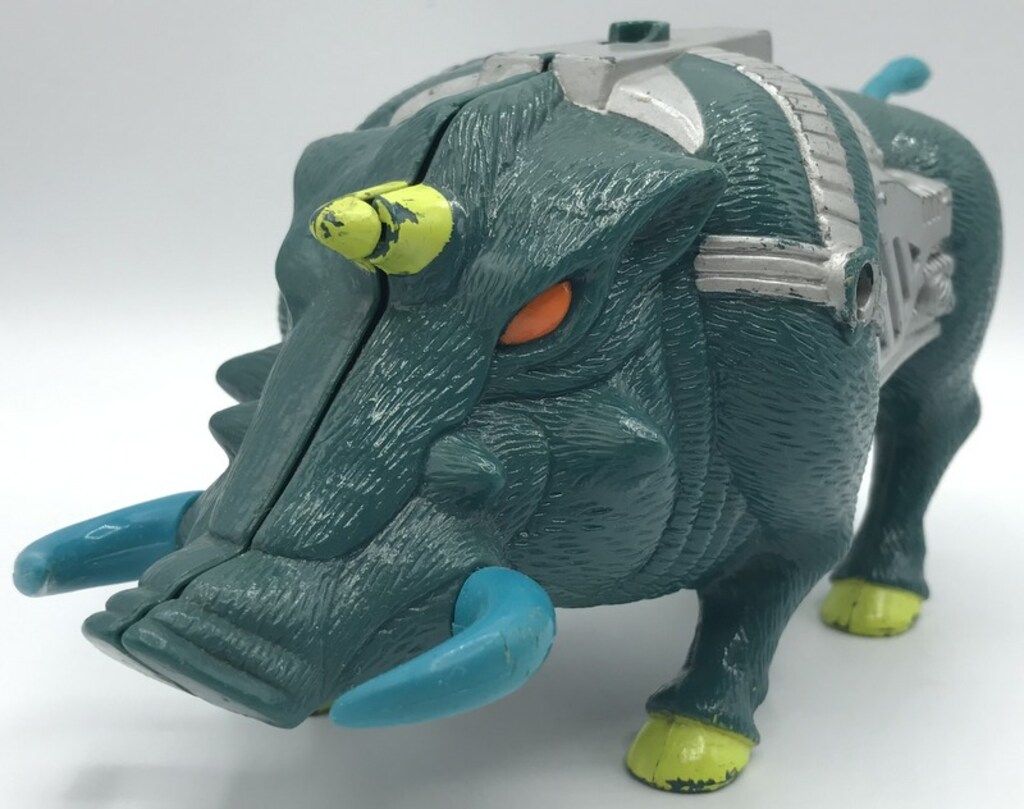 HASBRO TF PRETENDERS SNARLER