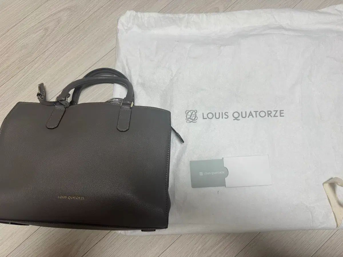 Louis Quatorze ドットバッグ