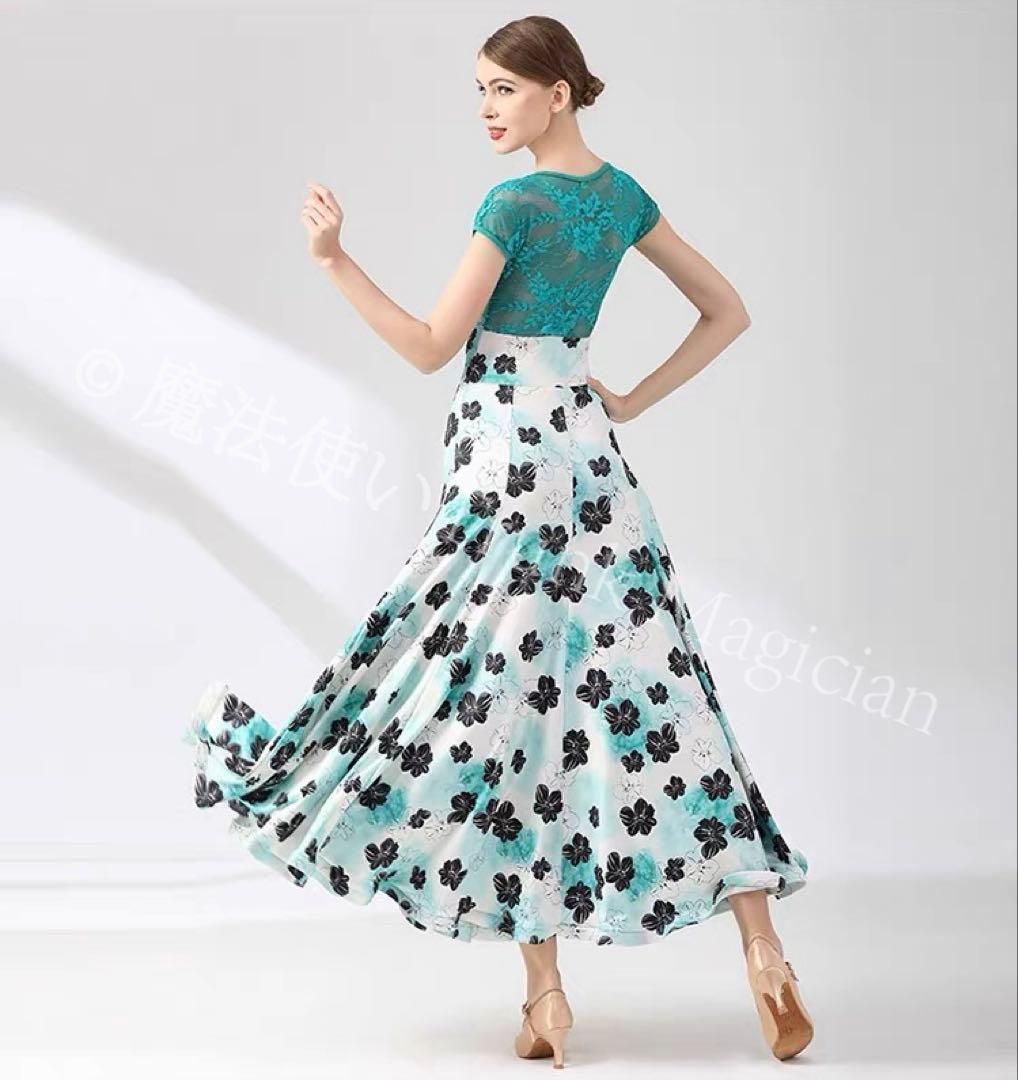 花柄ワンピースダンスパーティーにも