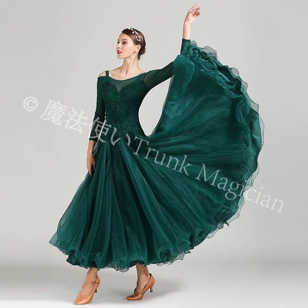 美しいレースのスタンダードドレス