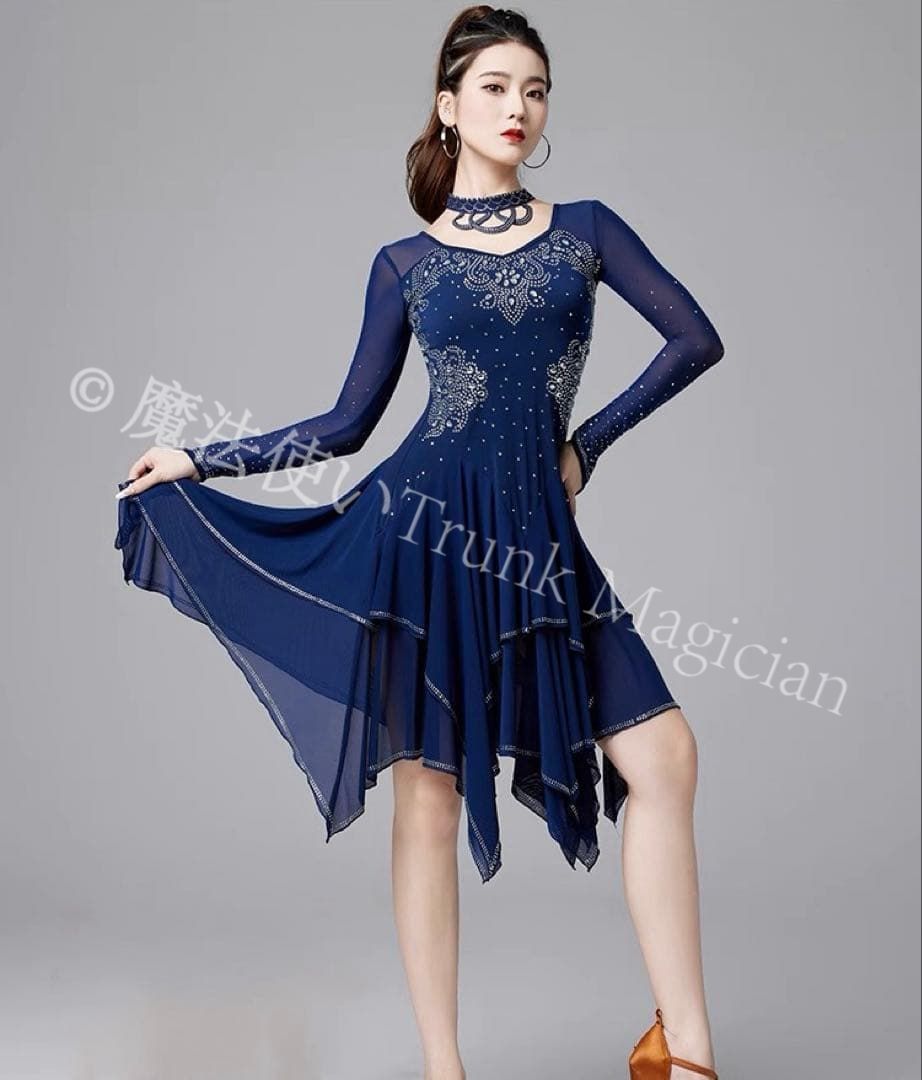 裾がよく踊るストーン付きラテンドレス✨ダンスパーティーや競技会、デモにも！ 新品未使用】裾がよく踊るストーン付きラテンドレス ダンスパーティー