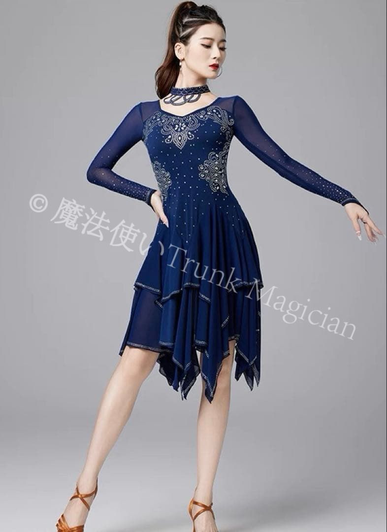裾がよく踊るストーン付きラテンドレス✨ダンスパーティーや競技会、デモにも！ 新品未使用】裾がよく踊るストーン付きラテンドレス ダンスパーティー