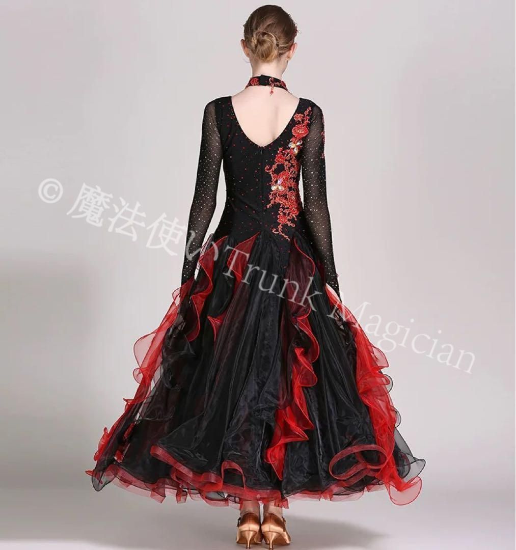 ドレス タンゴのデモに