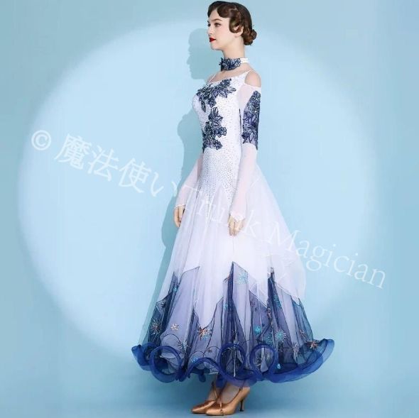  ドレス 二色使いが 他の人とは被りにくいツートン ドレス ダンス衣装 社交ダンス