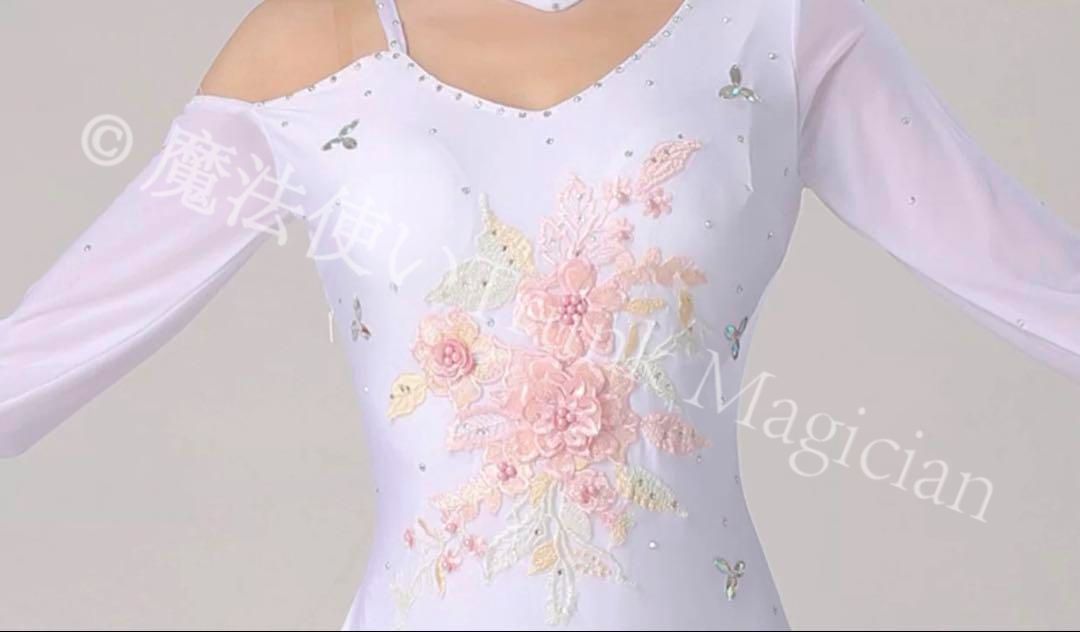 ストーン付き ドレス