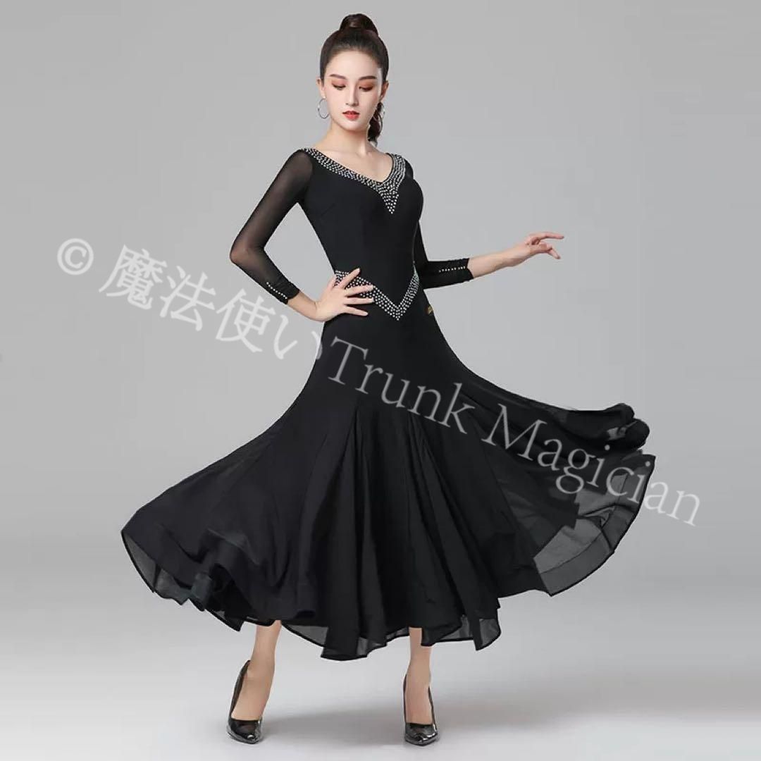 練習着からダンスパーティーにまで使える ストーン付キラキラ ドレス