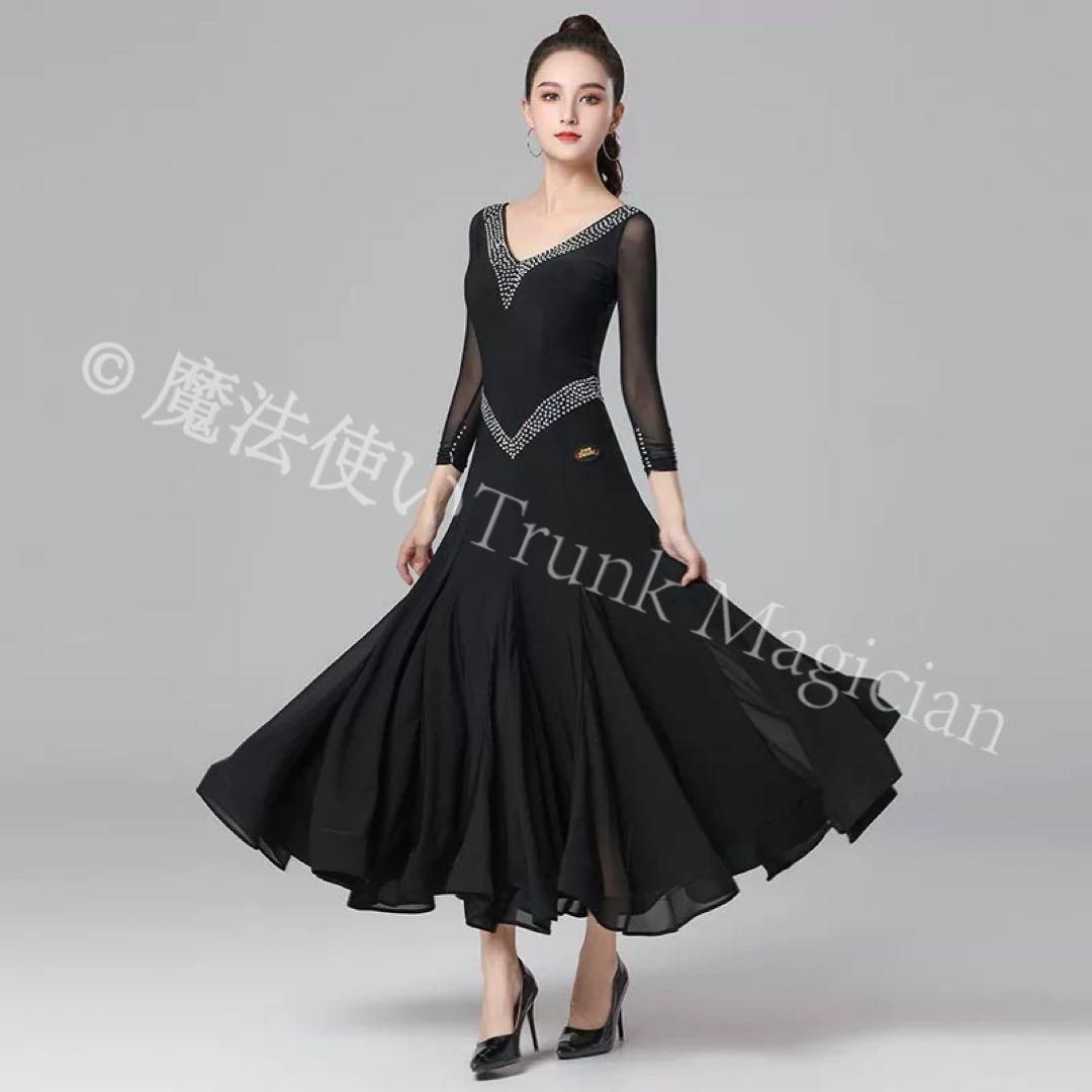 練習着からダンスパーティーにまで使える ストーン付キラキラ ドレス