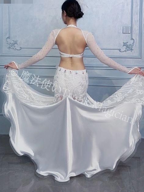 新品未使用】ベリーダンス オリエンタル衣装 羽根 セットアップ