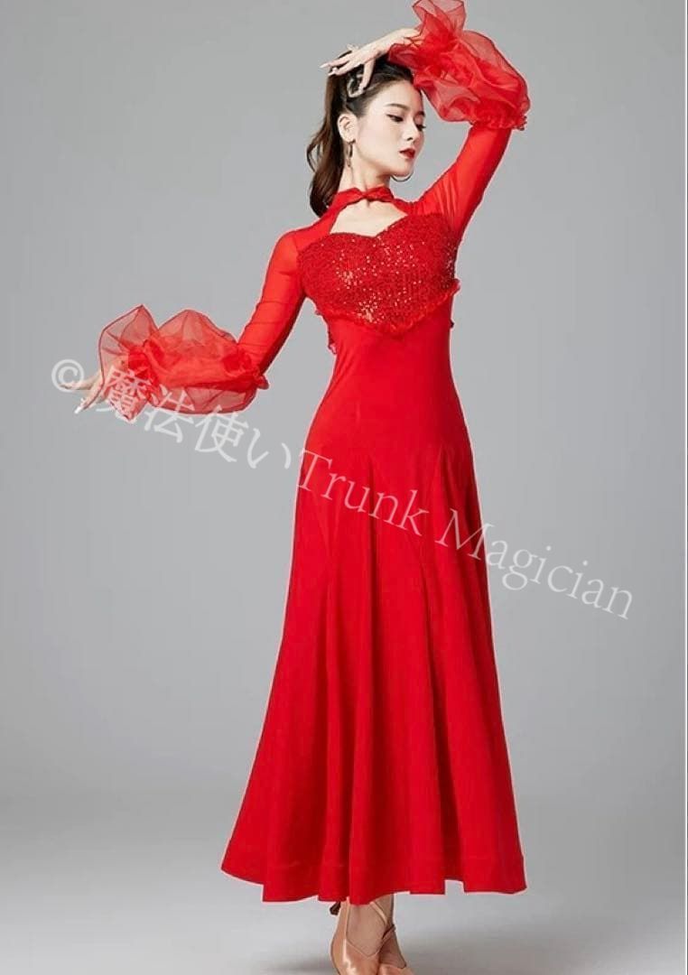 スパンコール ワンピース の練習着からダンスパーティーまで