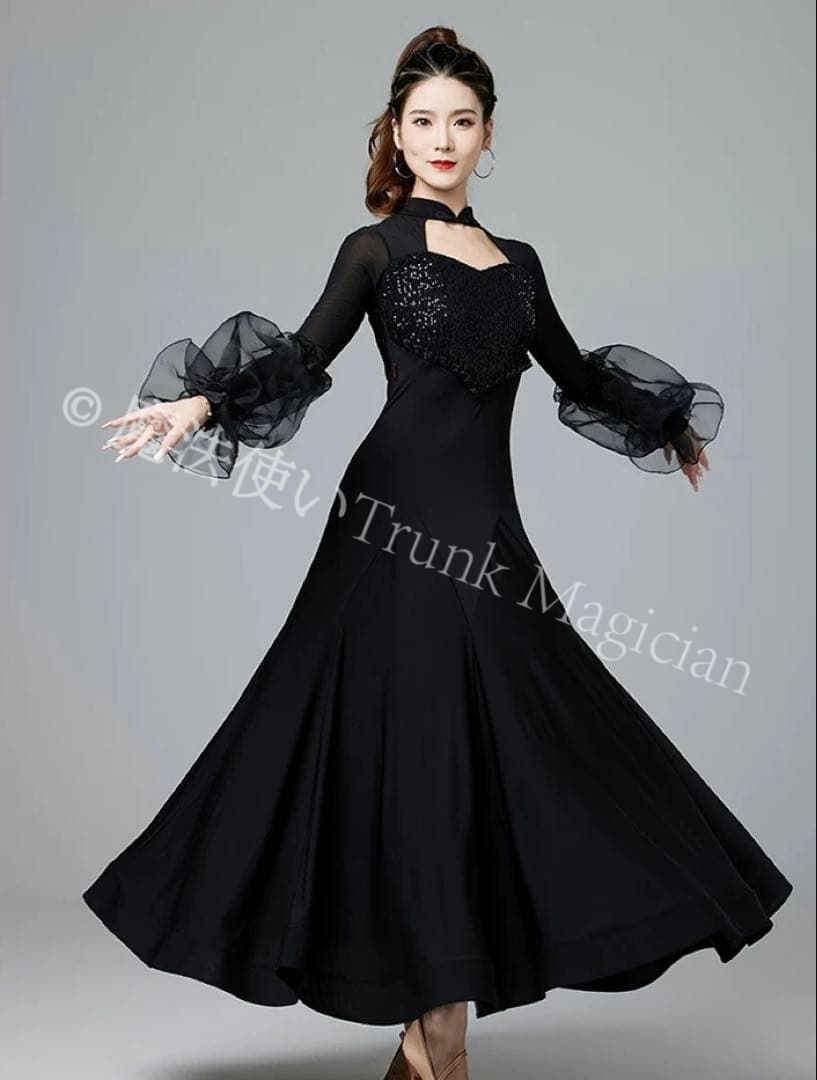 ワンピース の練習着からダンスパーティーまで