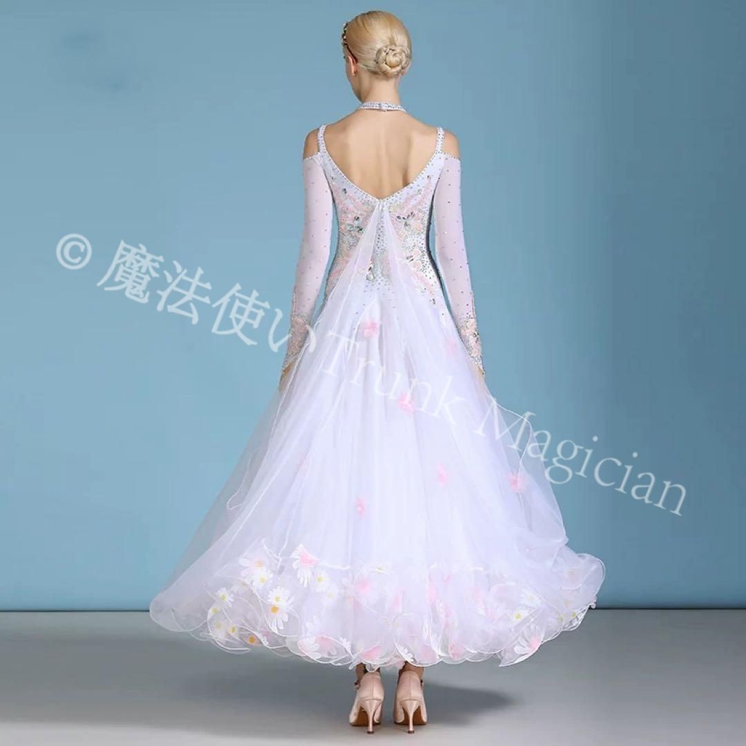 華やかストーン付き ドレス 輝くスタイルで競技会やパーティーに最適