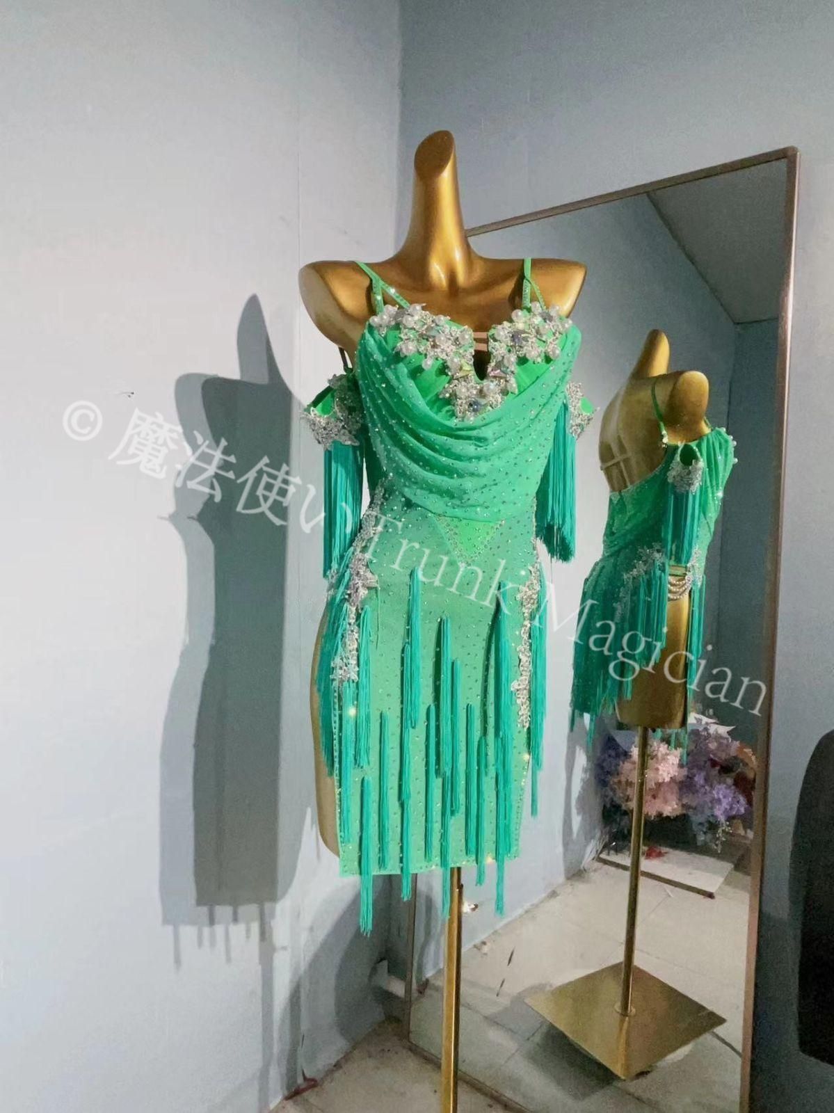 ♥ ラテンダンス衣装 グリーン フリンジドレス 豪華花装飾 競技用 ステージ用 オーダーメイド対応