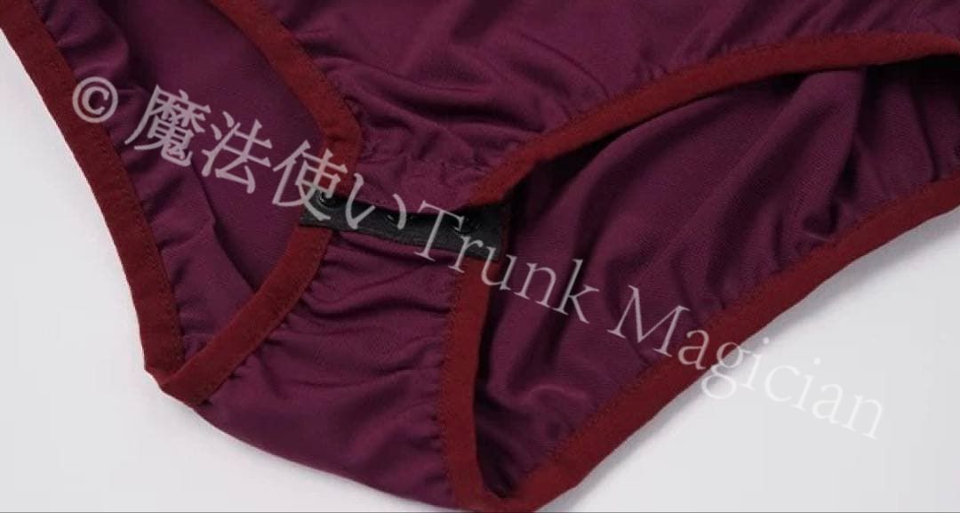 裾が特徴的な華やか