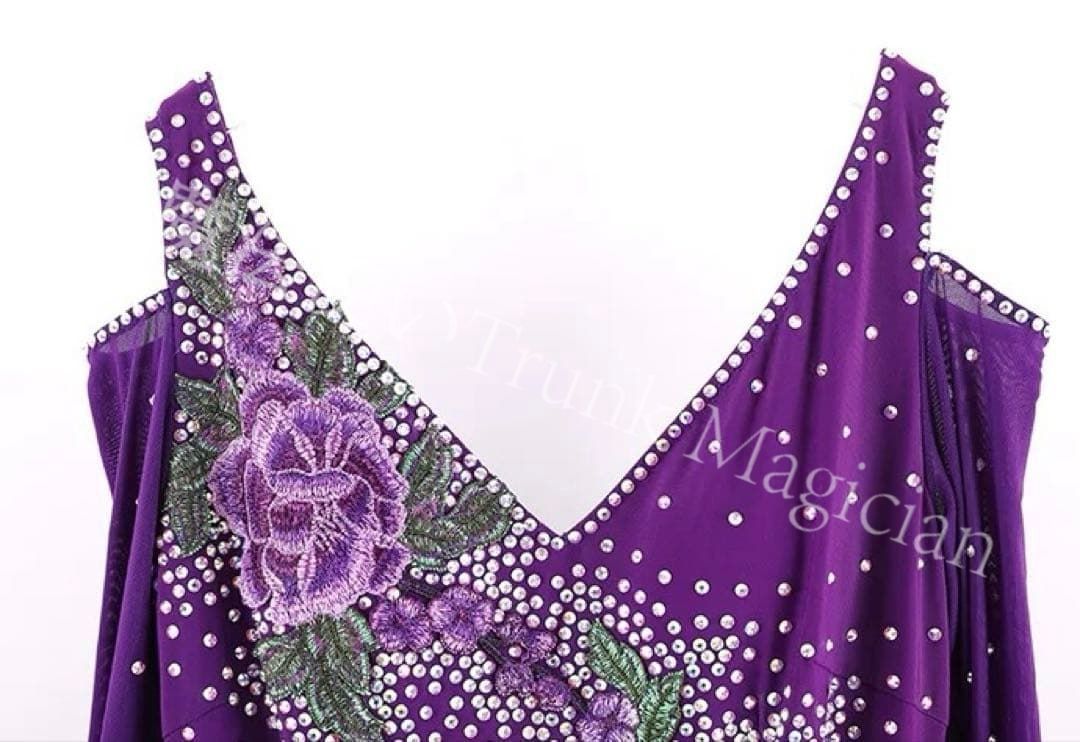 新品未使用】豪華ストーン付きスタンダードドレス 競技会や発表会