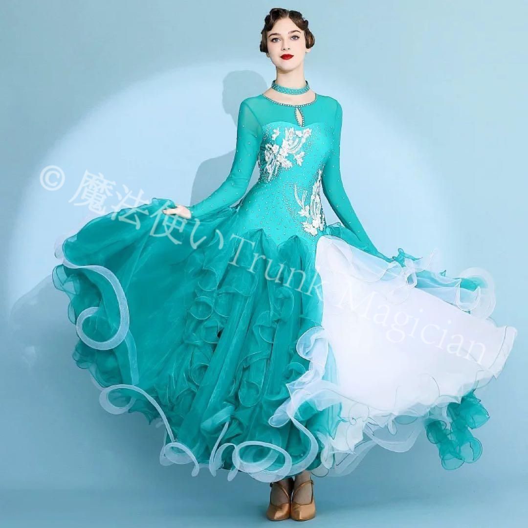 後ろファスナーあり