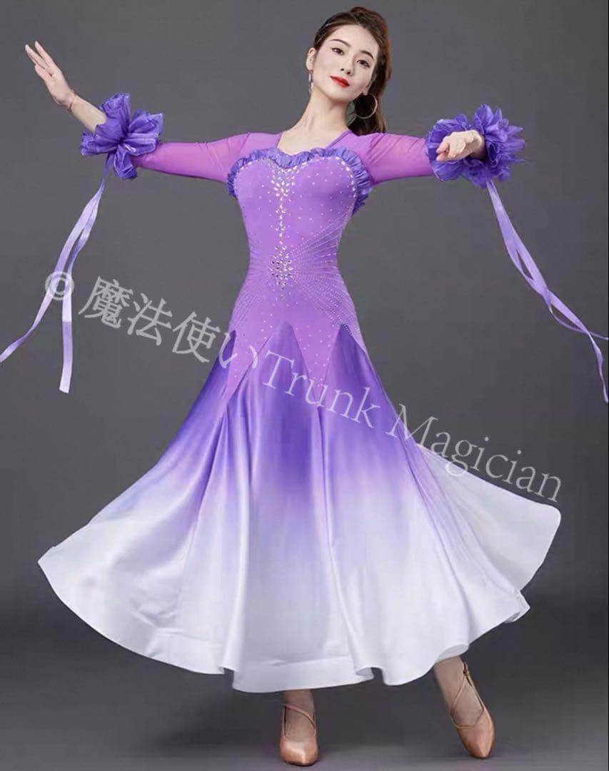 ダンスパーティーに 向きワンピース