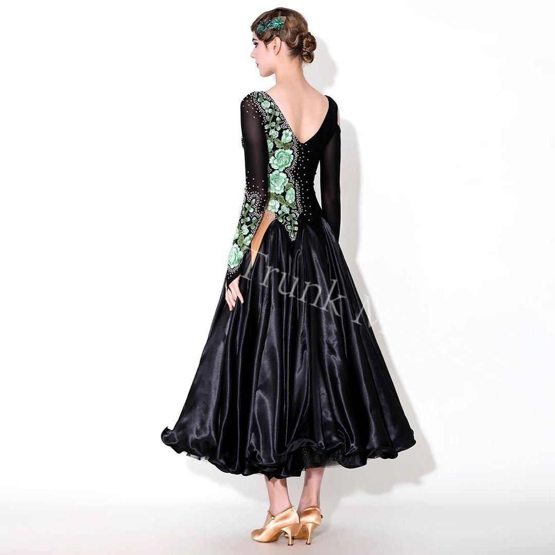 華やかダンスパーティーに