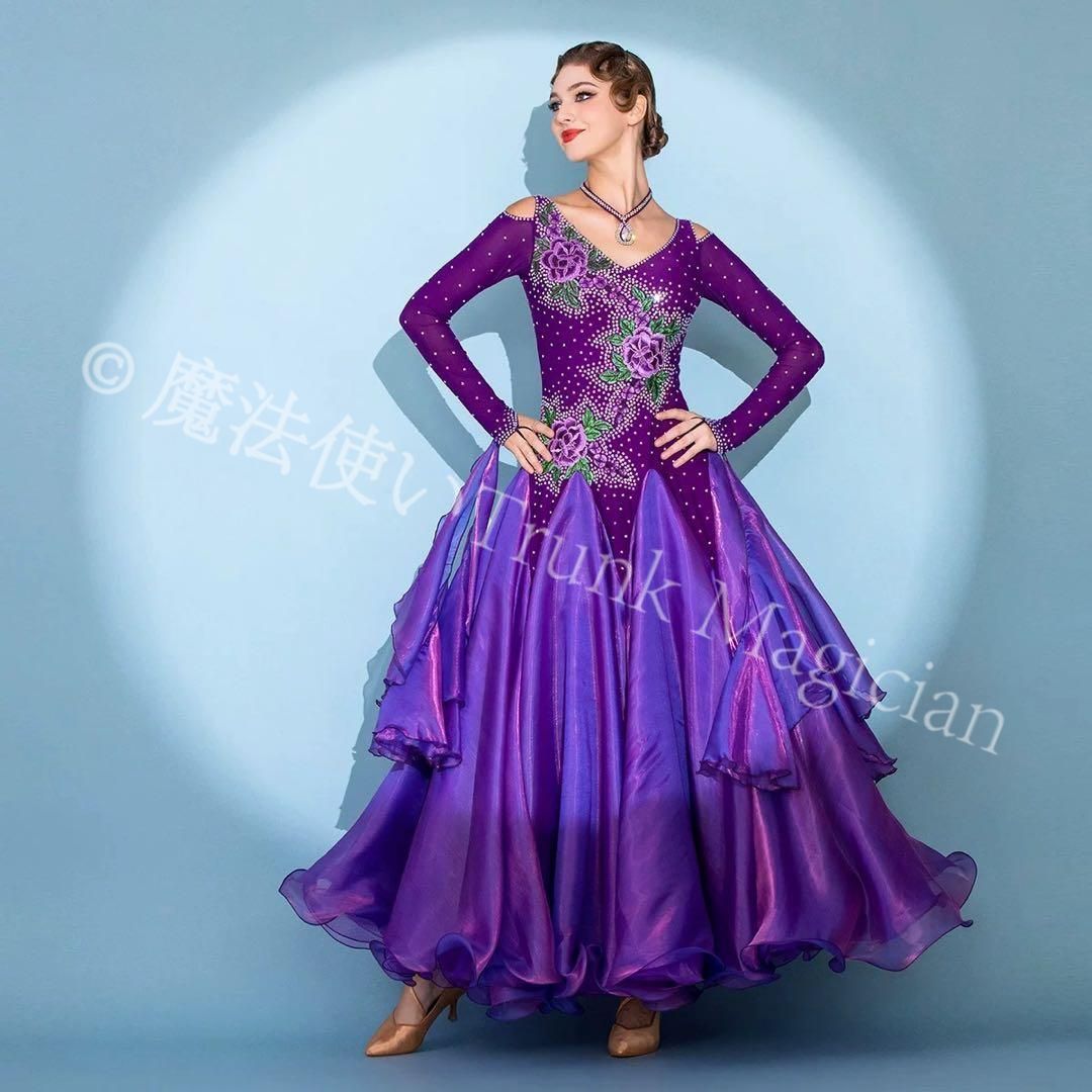 新品未使用】豪華ストーン付きスタンダードドレス 競技会や発表会