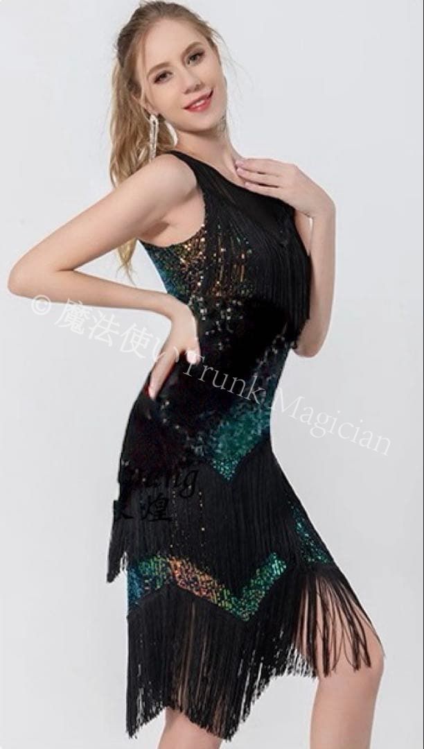 ラテンドレス競技会にも最適 華やかなデザインでダンスパーティーにも