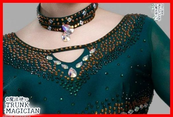 レッド 華やかな