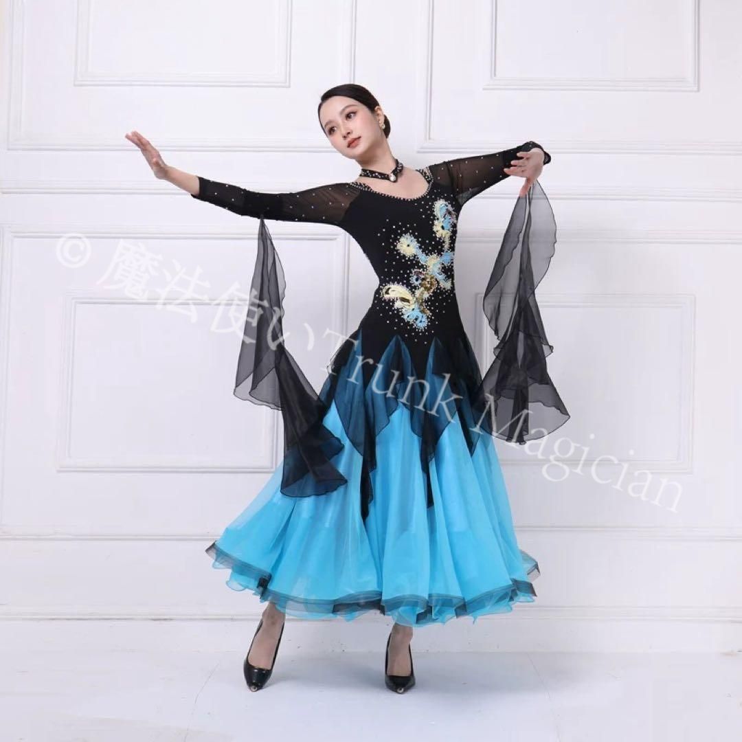 ストーン付き華やか ドレス 使いで発表会や競技会 デモに最適