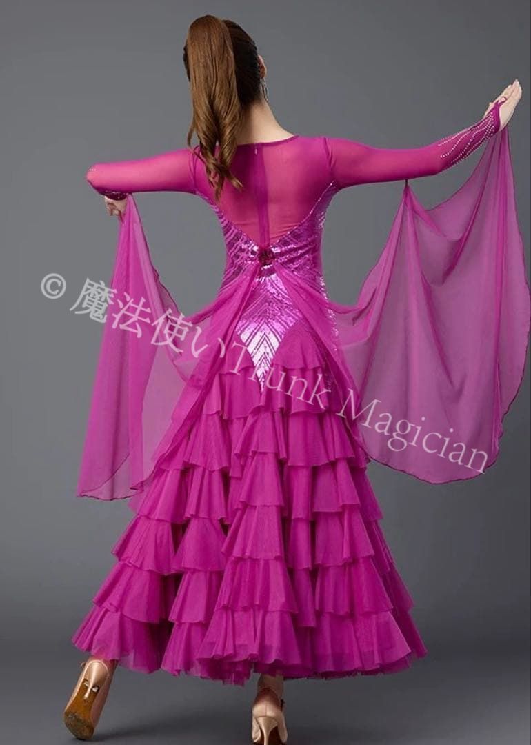 スパンコールがキラキラ