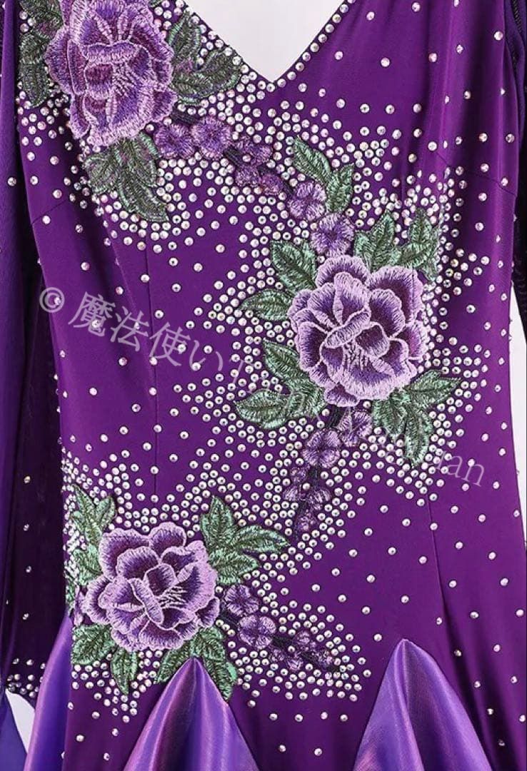 新品未使用】豪華ストーン付きスタンダードドレス 競技会や発表会