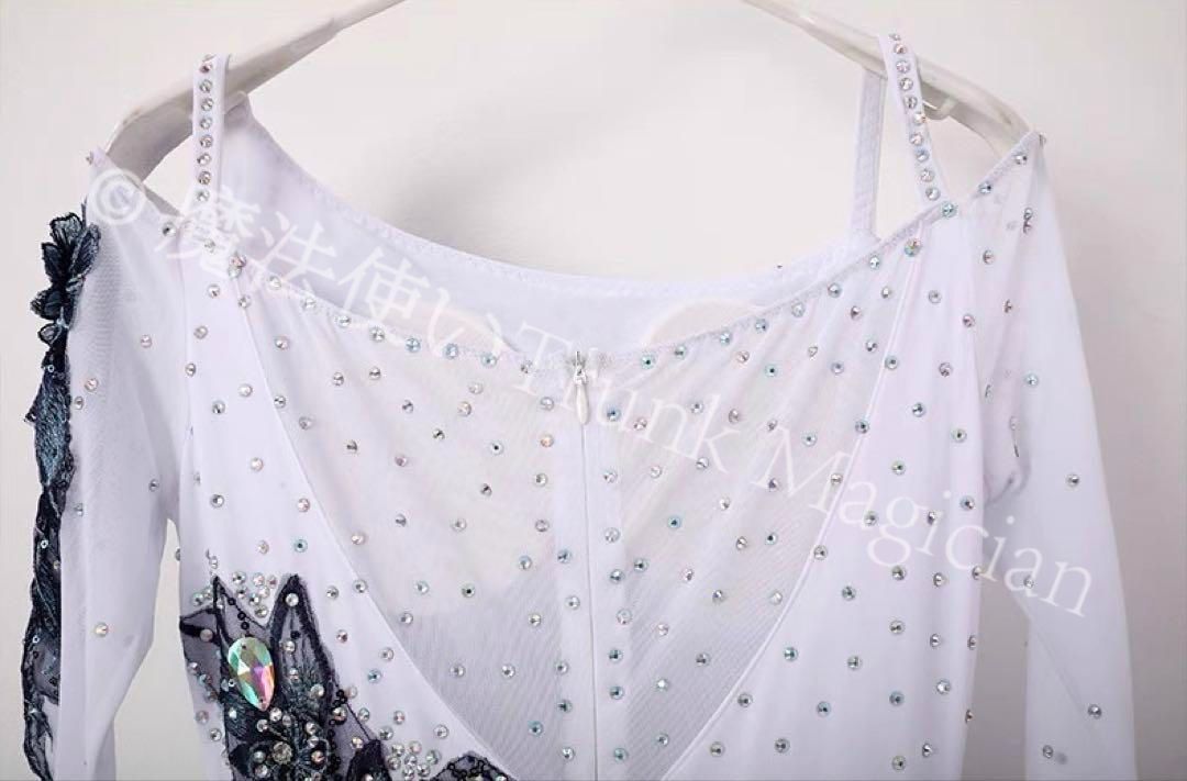  20 ドレス 二色使いが 個性際立つデザイン ドレス ダンス衣装 社交ダンス