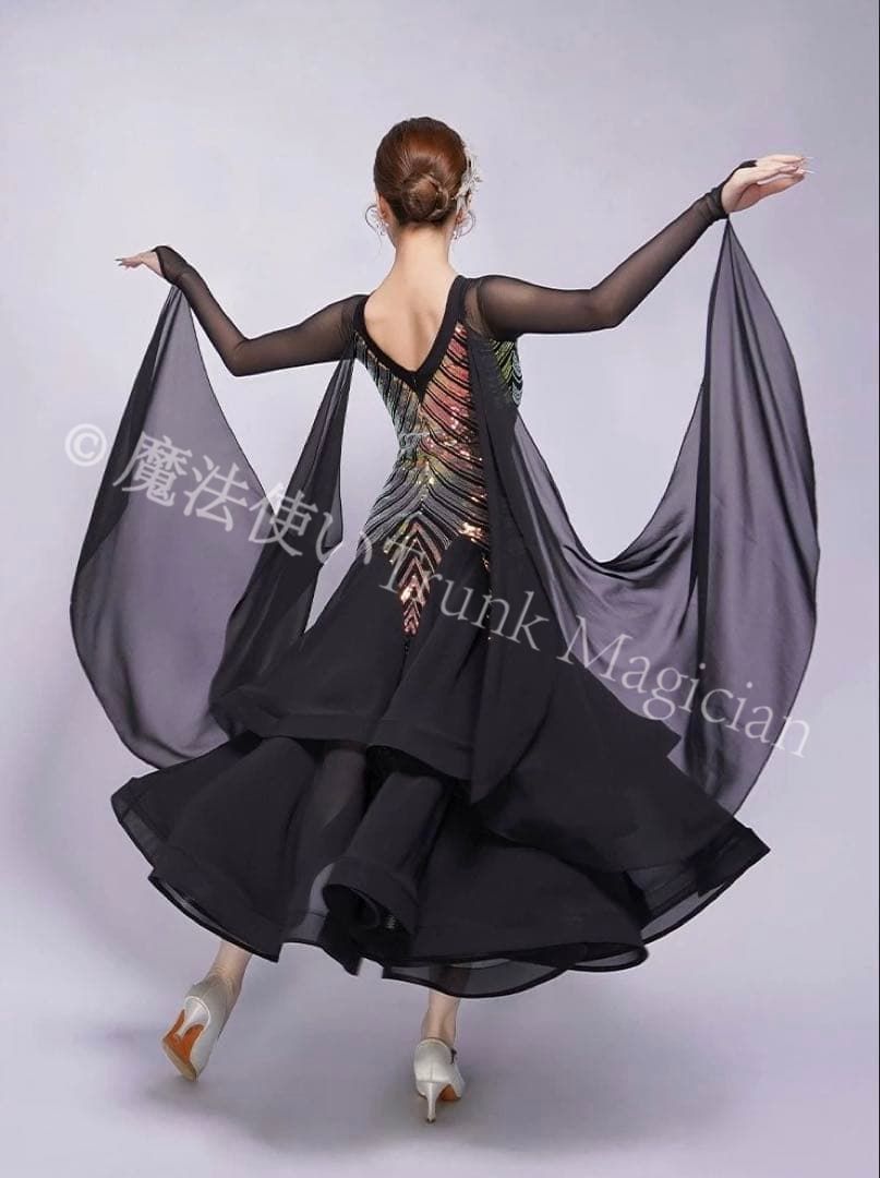 スパンコール付き ドレス ダンスパーティーに最適な華やかさ