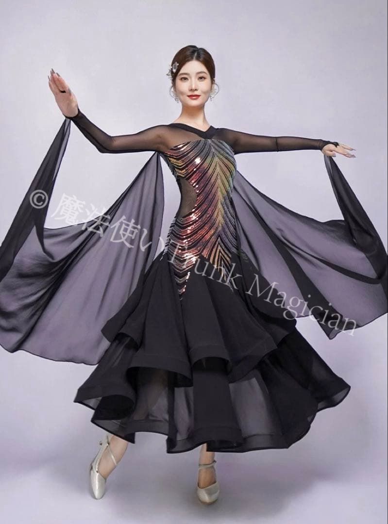 ドレス ダンスパーティーに最適な華やかさ