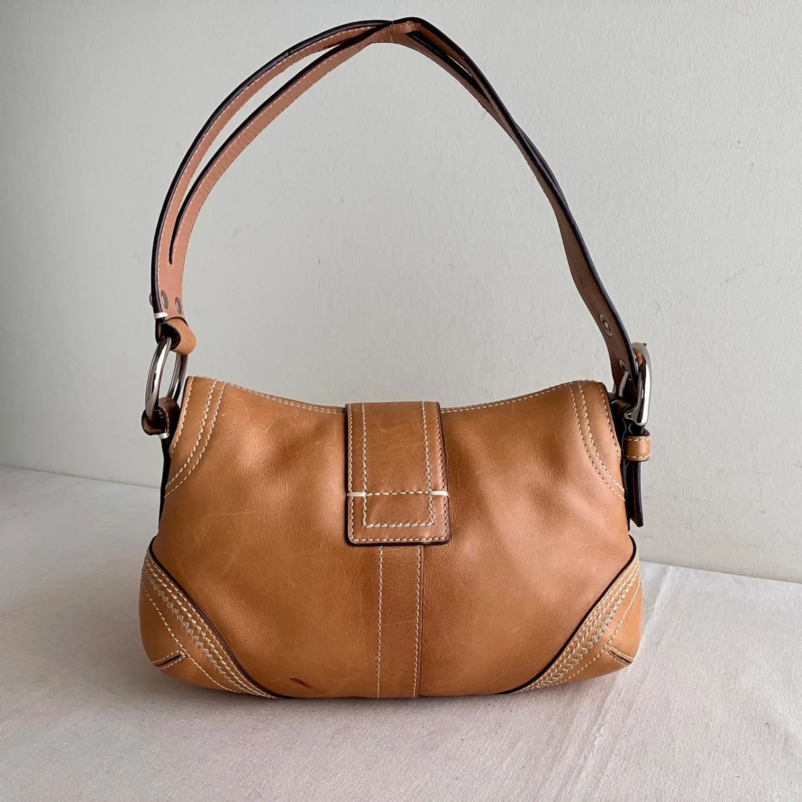 Vintage Coach y2k Soho Small Flap Buckle Camel Leather Shoulder 