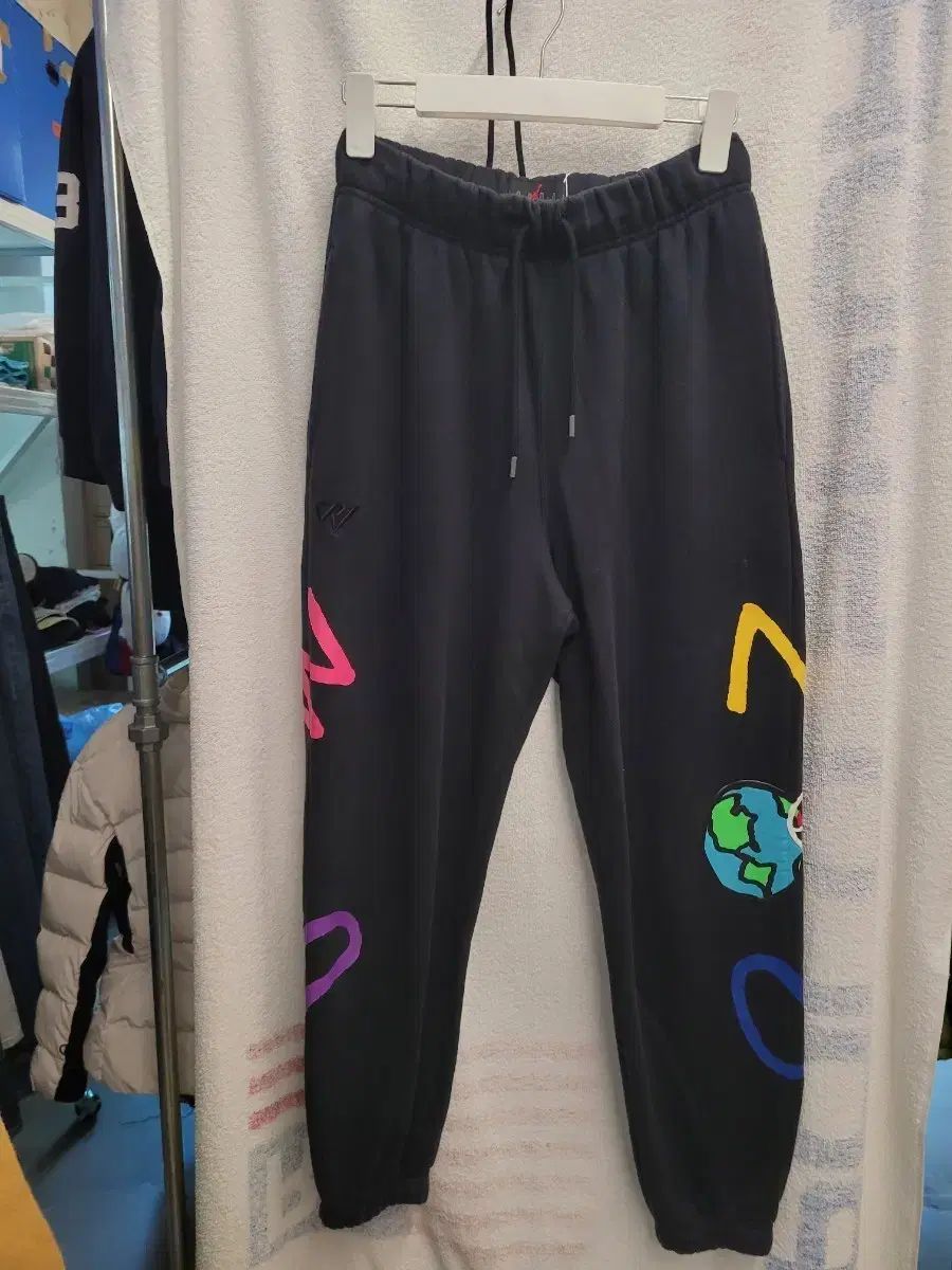 iPhone 12ホワイト64GB GUCCIケース ライトニングイヤホン付き♪