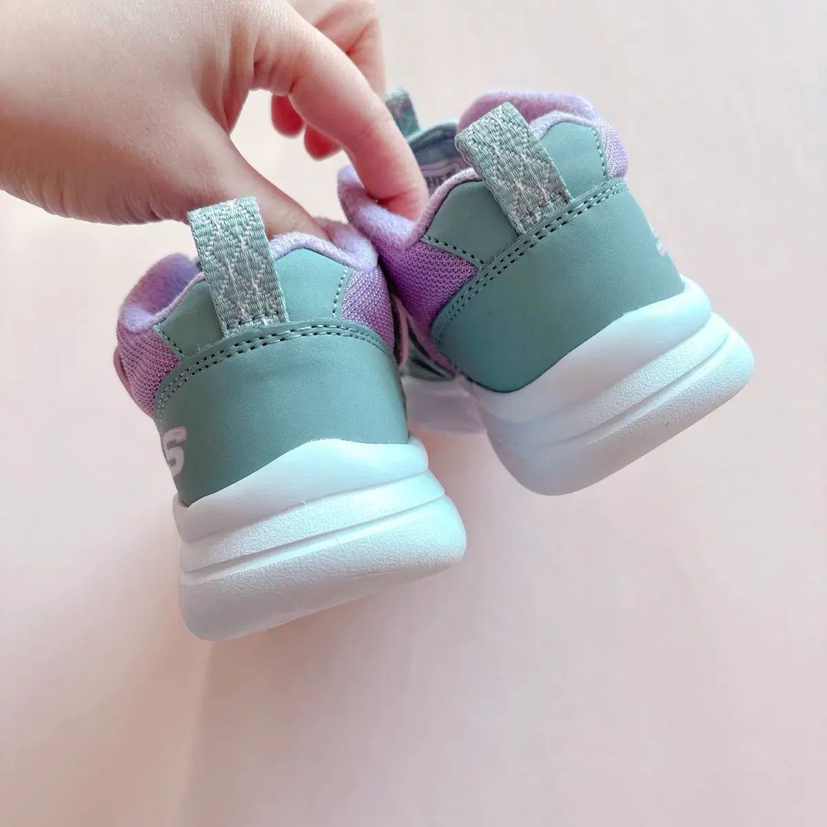 クリーニング済/状態良し SKECHERS スケッチャーズ キッズ 女の子