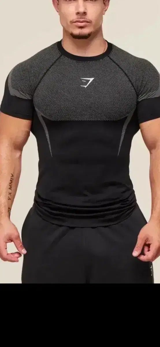 ジムシャーク オニキス ブラック グレー M 半袖 長袖 したいです