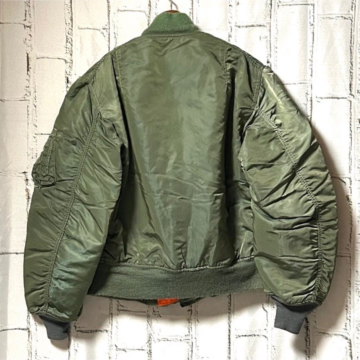 ALPHA INDUSTRIES アルファインダストリーズ MA-1 フライトジャケット