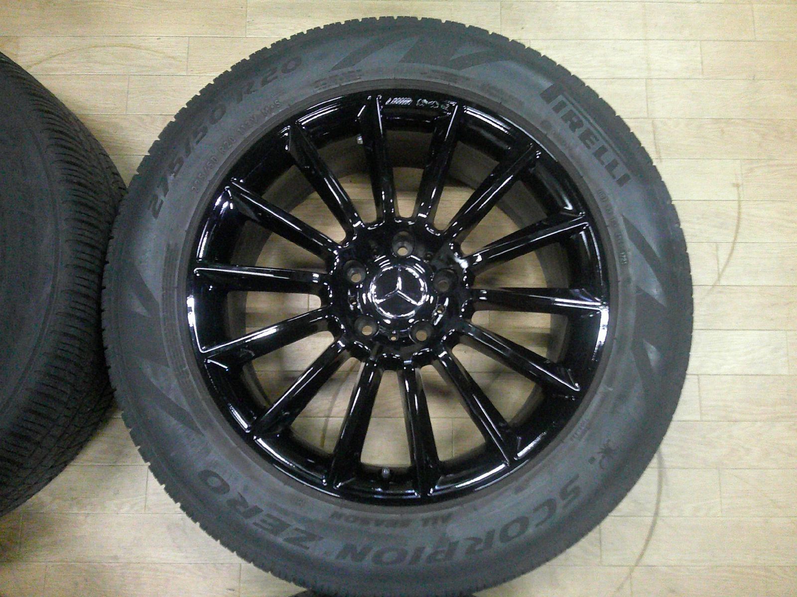  超 ベンツ ゲレンデ W 463 Gクラス AMG 艶あり黒 20インチ 8 5 J 32 H PCD 130 ピレリ スコーピオンゼロ 275 50 R 20 19年製 4本 20インチ タイヤ ホイールセット