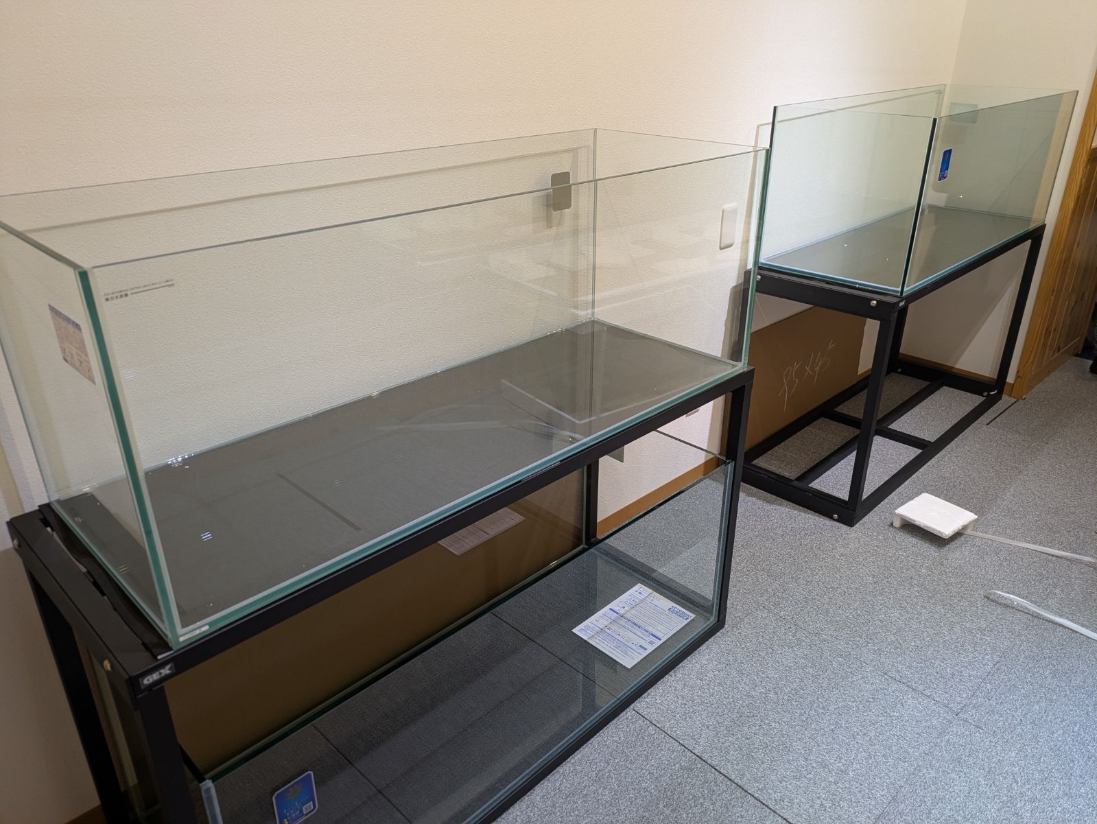 GEX アクアラック　スチールスタンド組立式水槽台1200 大型）水槽台 GEX アクアラックスチール 1200 BK 本州四国