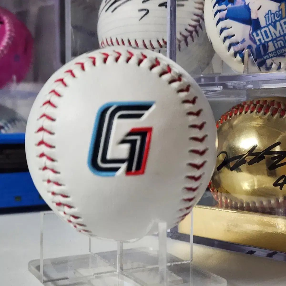 ロッテ・ジャイアンツ 尹棟熙（ユン・ドンヒ）サイン入りボール - メルカリ