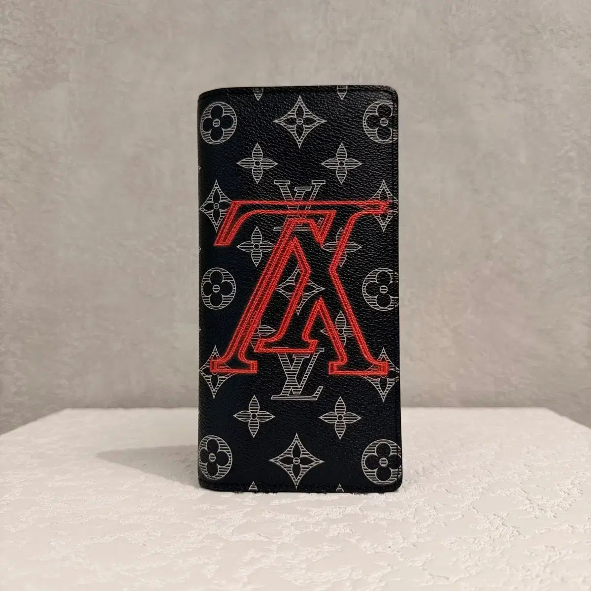 Louis Vuitton UP SIDE DOWN スポーツブラ ウォレット 長財布