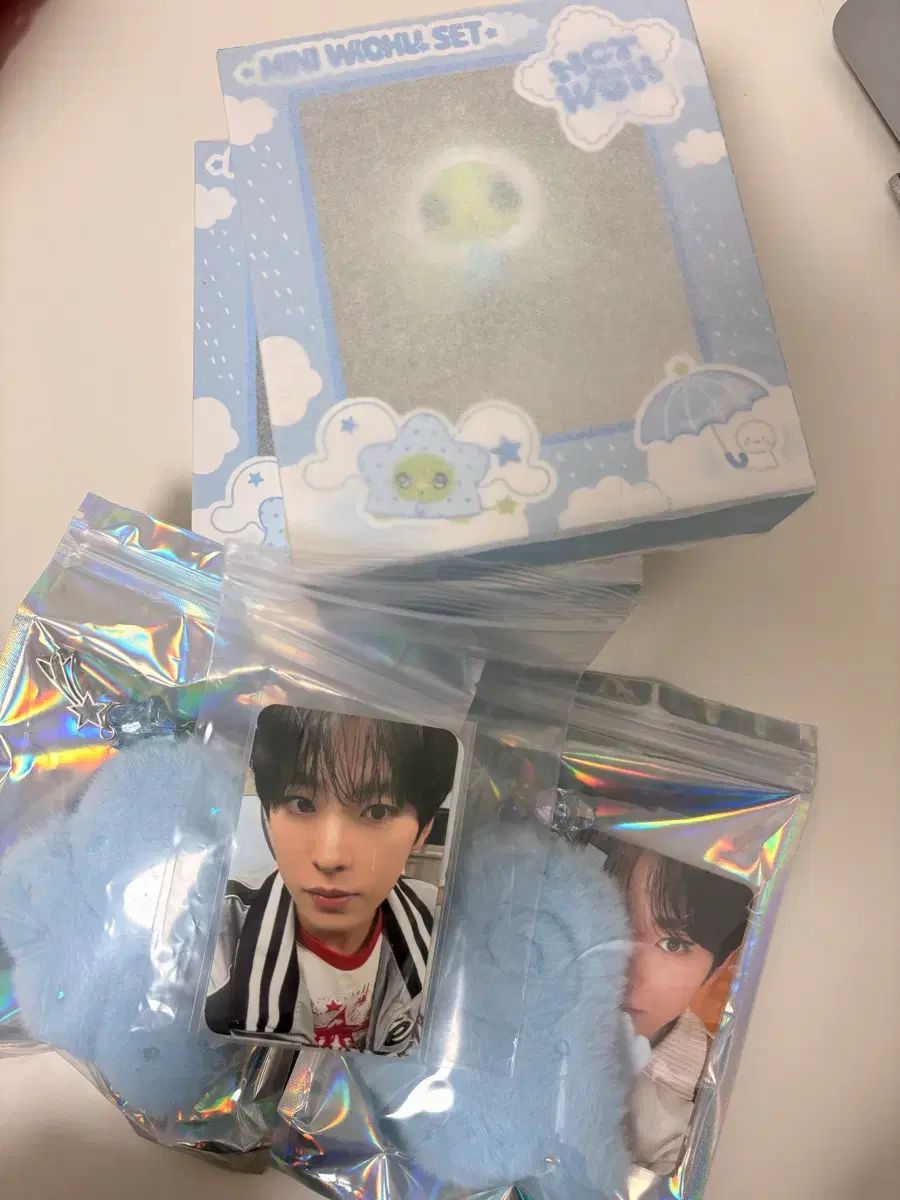 ミニCHUU フリルキーホルダー 特典トレカ 手数料含む