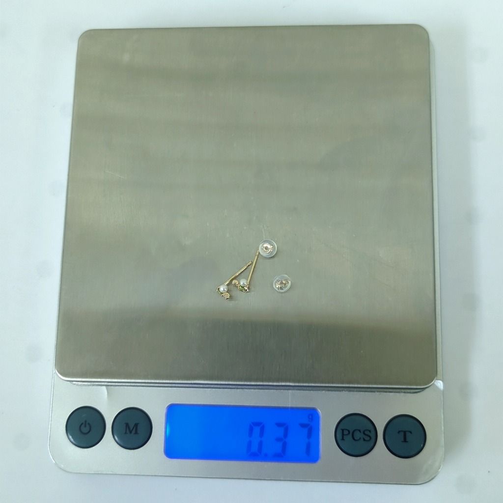 ヨンドシー 注文 4℃ K10 ピアス ライトグリーン クリスタルライン