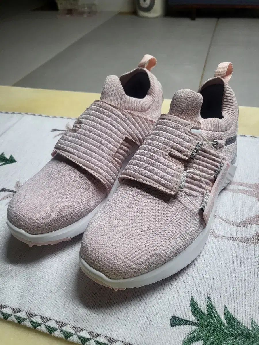 ハイパーフレックス ボア レディースゴルフシューズ