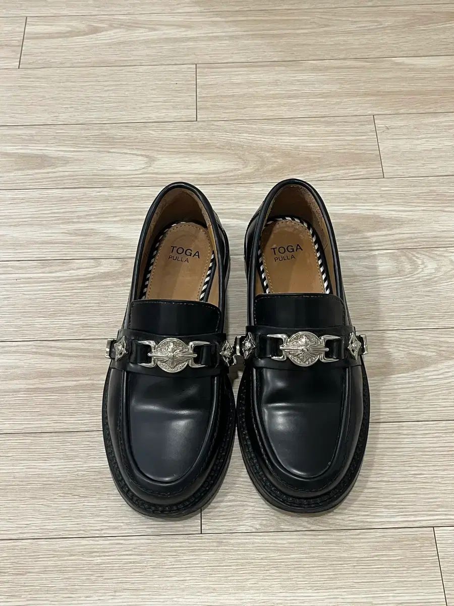 toga pulla ローファー 36