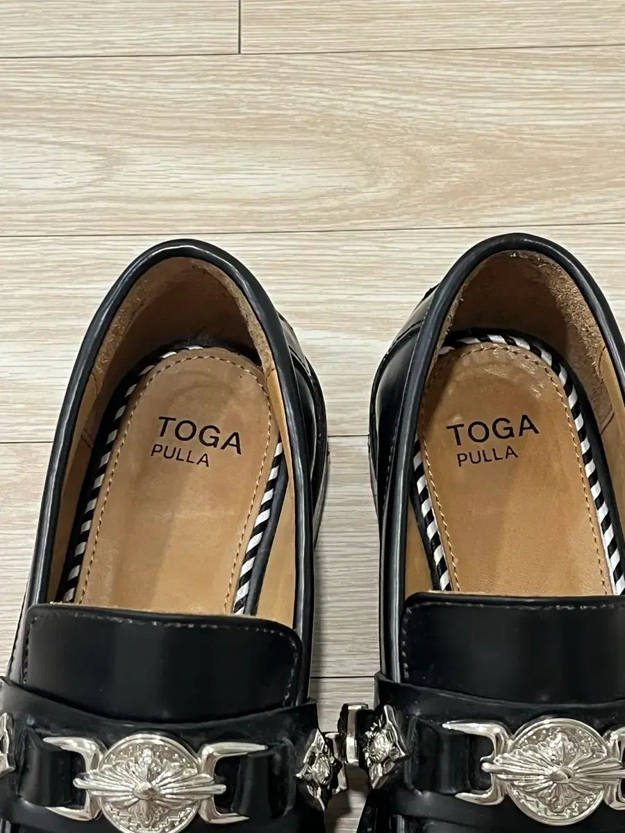 pulla ローファー